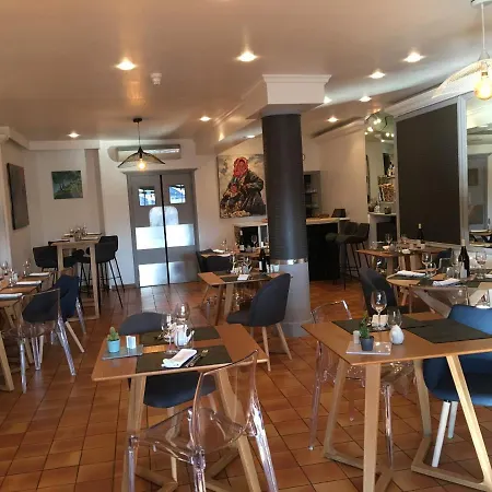 A La Maison Restaurant 2* Lacaune