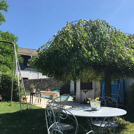 A La Maison Restaurant