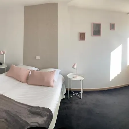 A La Maison Restaurant Szálloda 2*